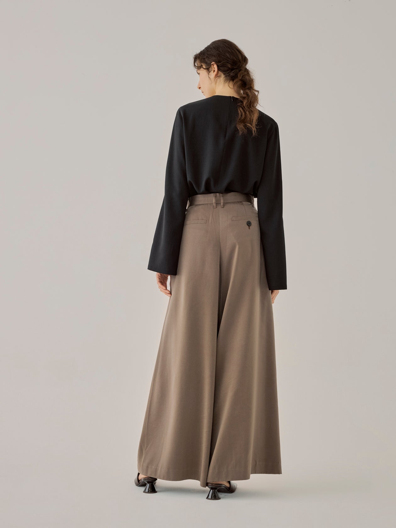 Carol wide cropped PT BR