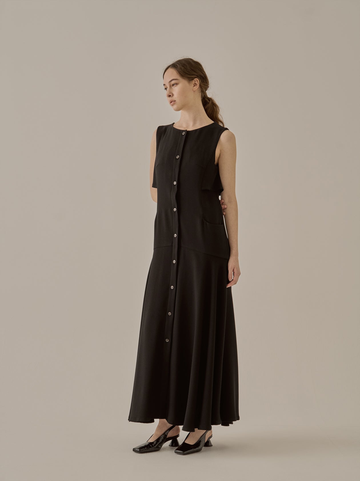 Stiina back cape dress BK