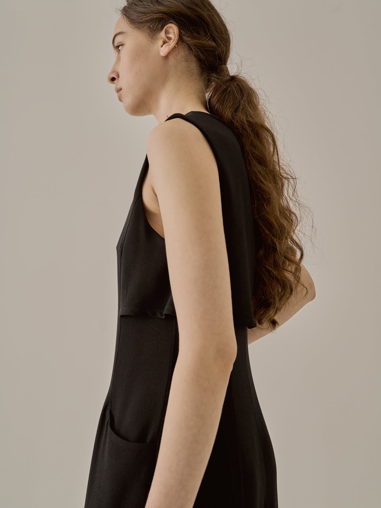 Stiina back cape dress BK
