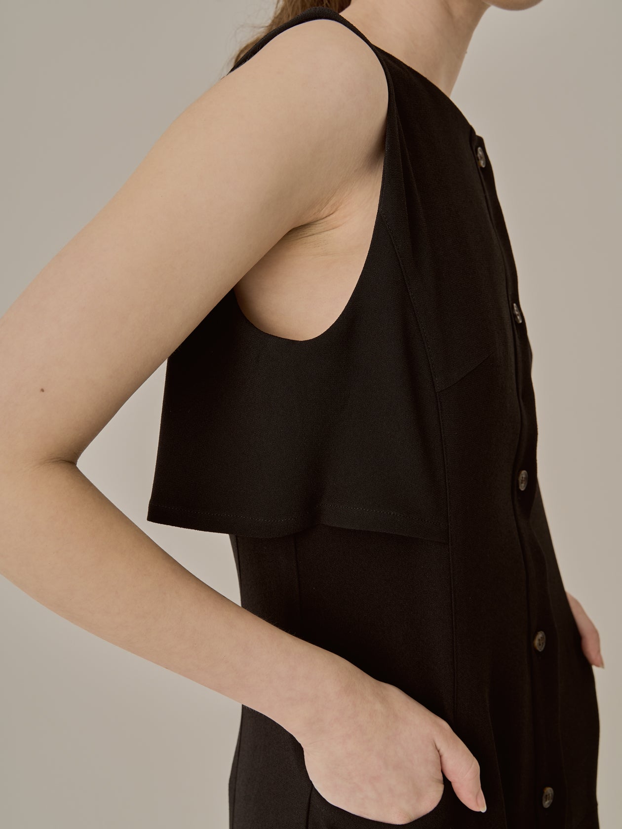 Stiina back cape dress BK