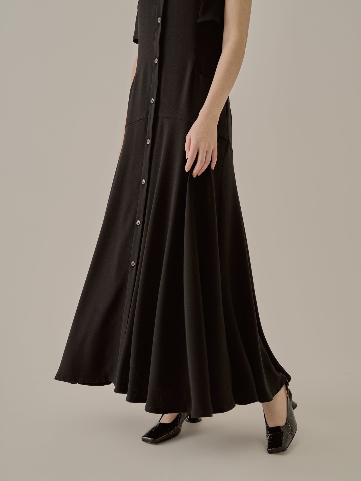 Stiina back cape dress BK