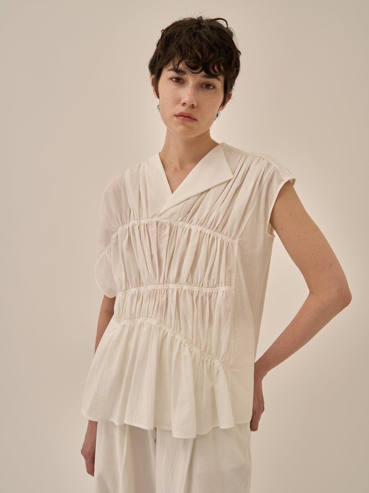 Sara gather panel pullover WH