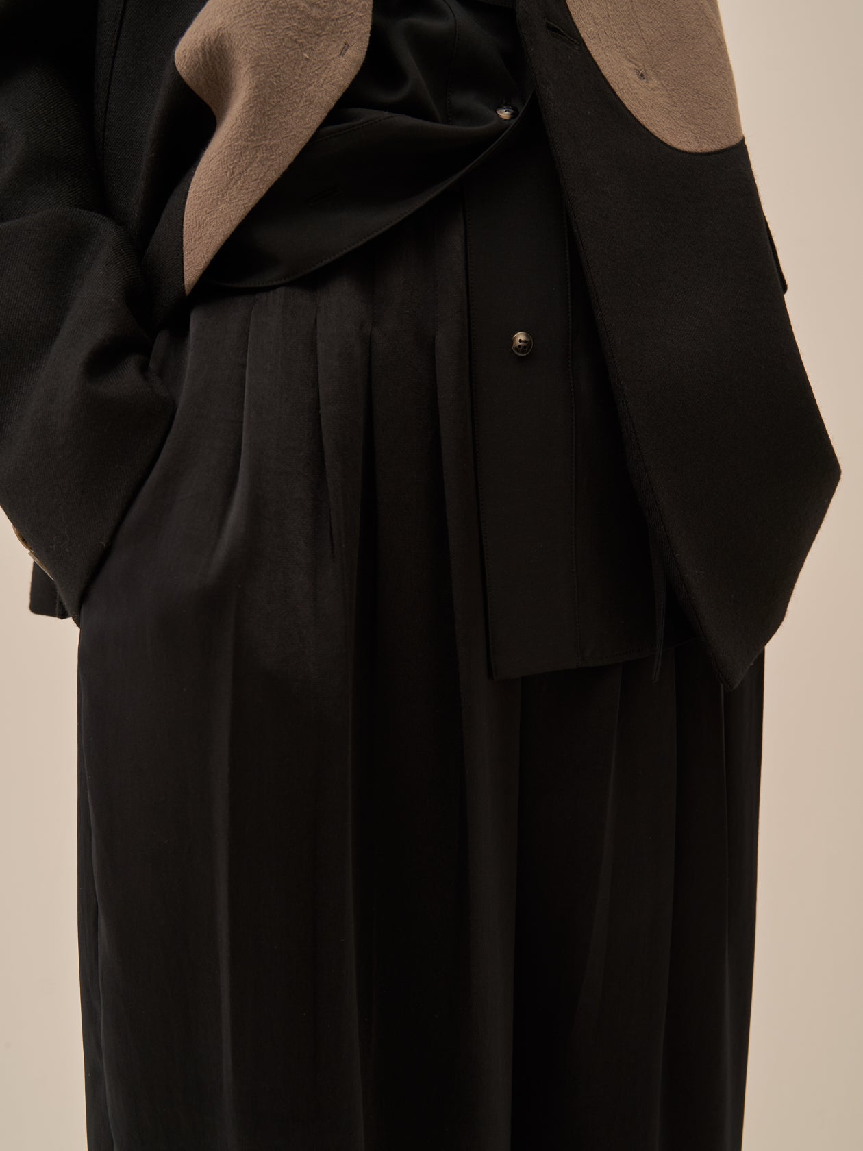 Karina tuck pants BK
