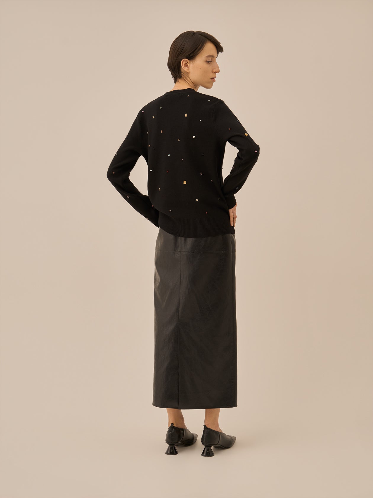 Aila glass beads&ores knit pullover BK