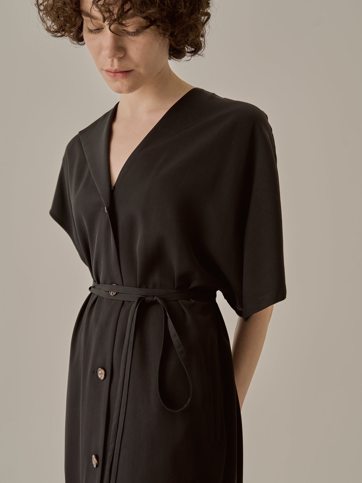 Ana asymmetry dress BK