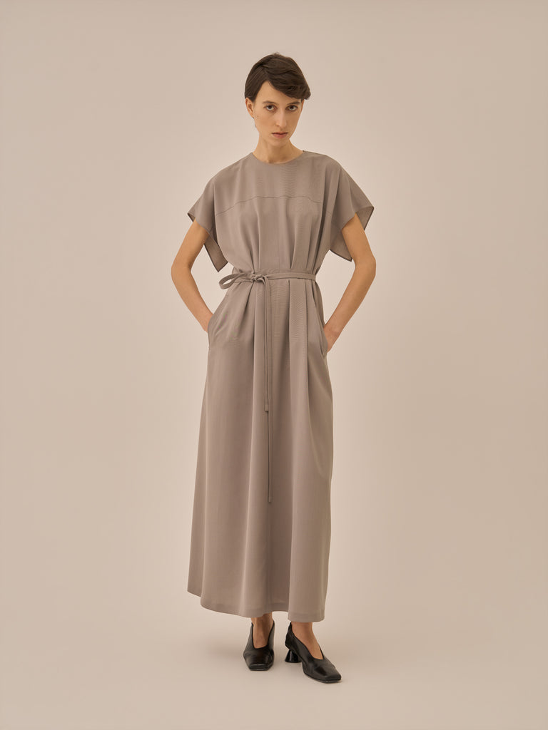 Selina back cape dress BE