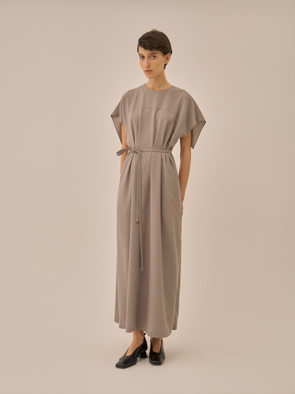 Selina back cape dress BE