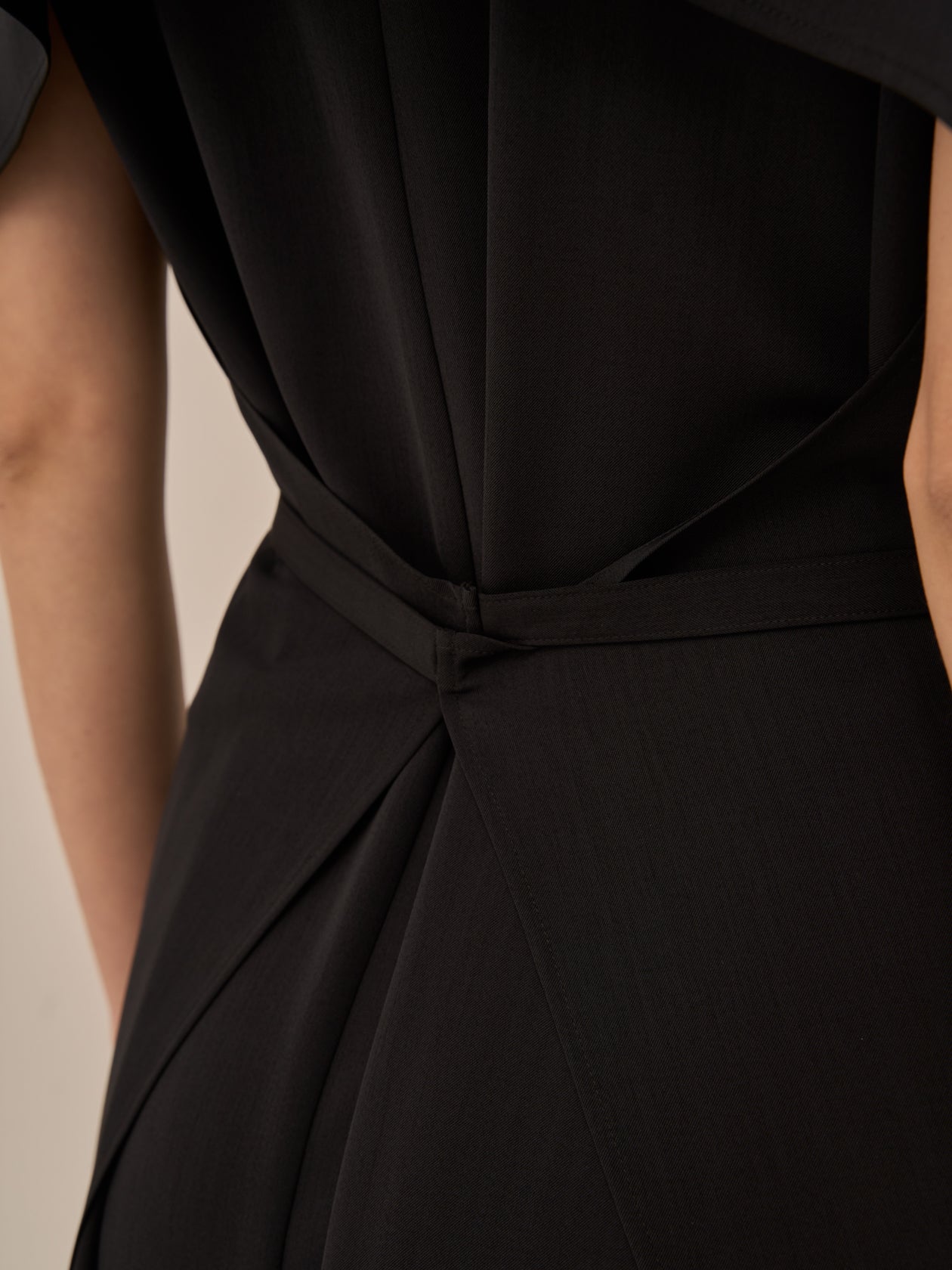 Selina back cape dress BK