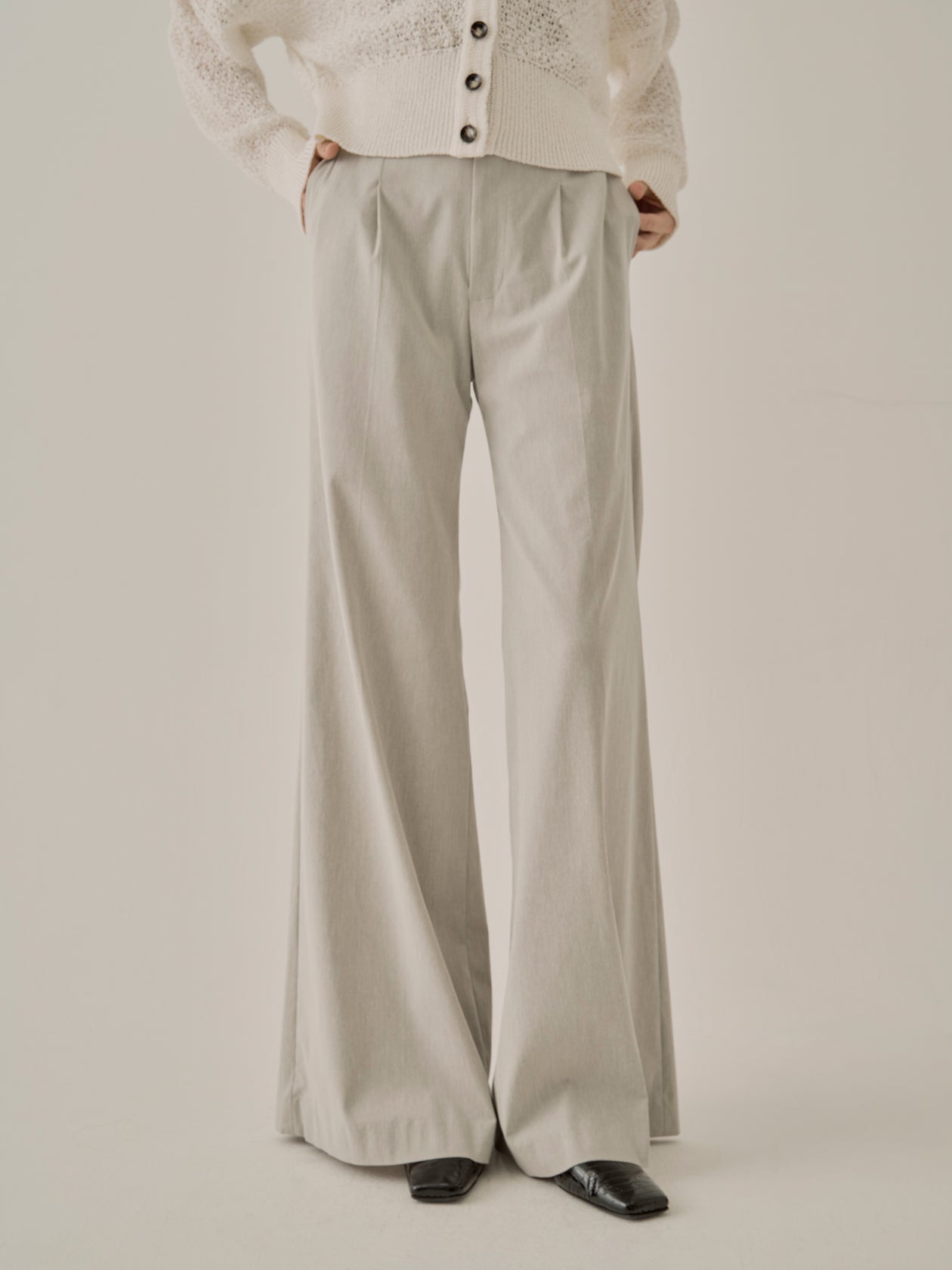 Aada flare pants GY