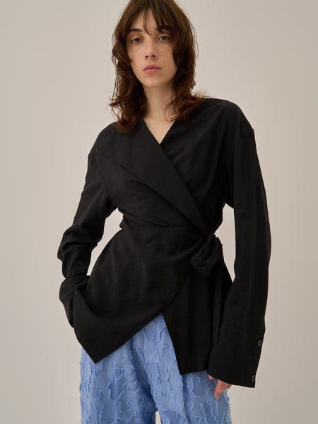 Leyla tie waist shirt BK | AKIRANAKA ONLINESTORE
