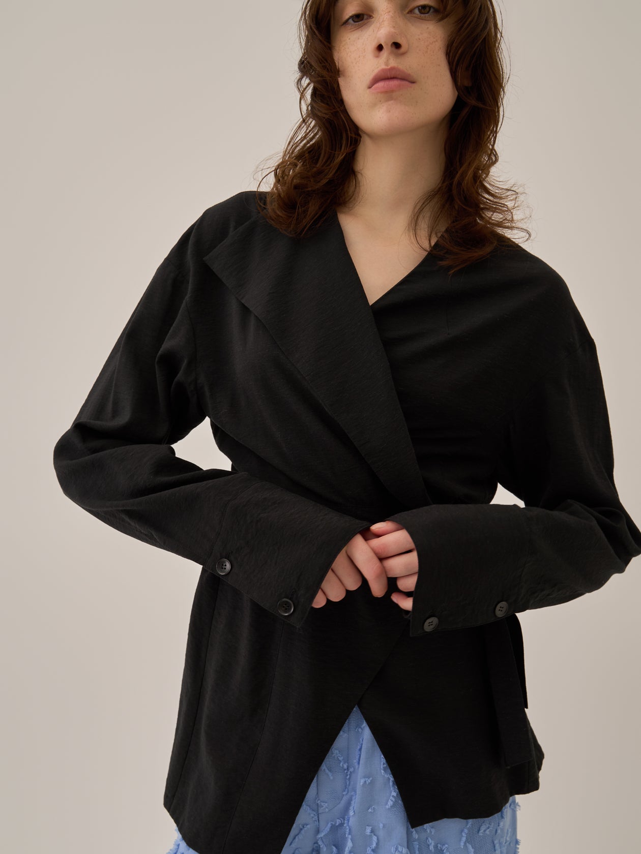 Leyla tie waist shirt BK