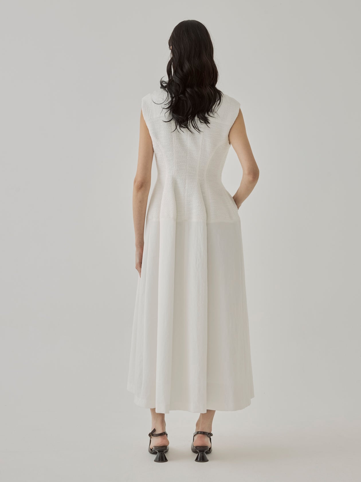Ilsa sleeveless dress BK | AKIRANAKA ONLINESTORE