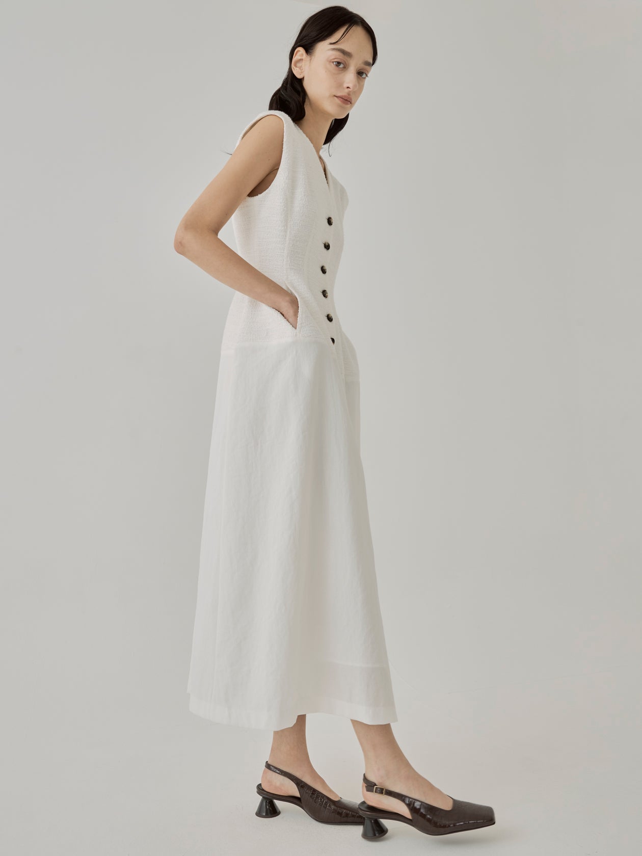 Ilsa sleeveless dress BK | AKIRANAKA ONLINESTORE