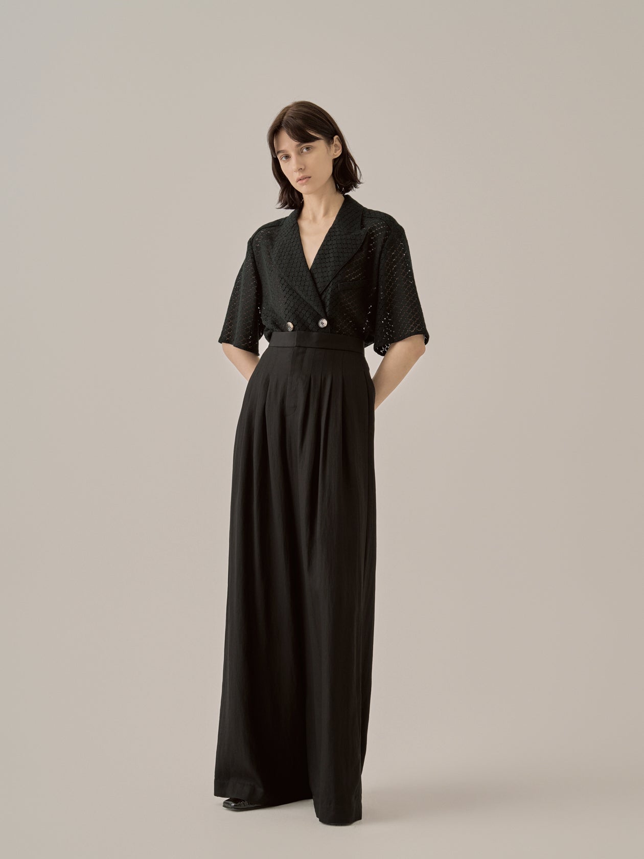 AKIRA NAKA Velor pleats pants 38 値下げ不可 - メルカリ