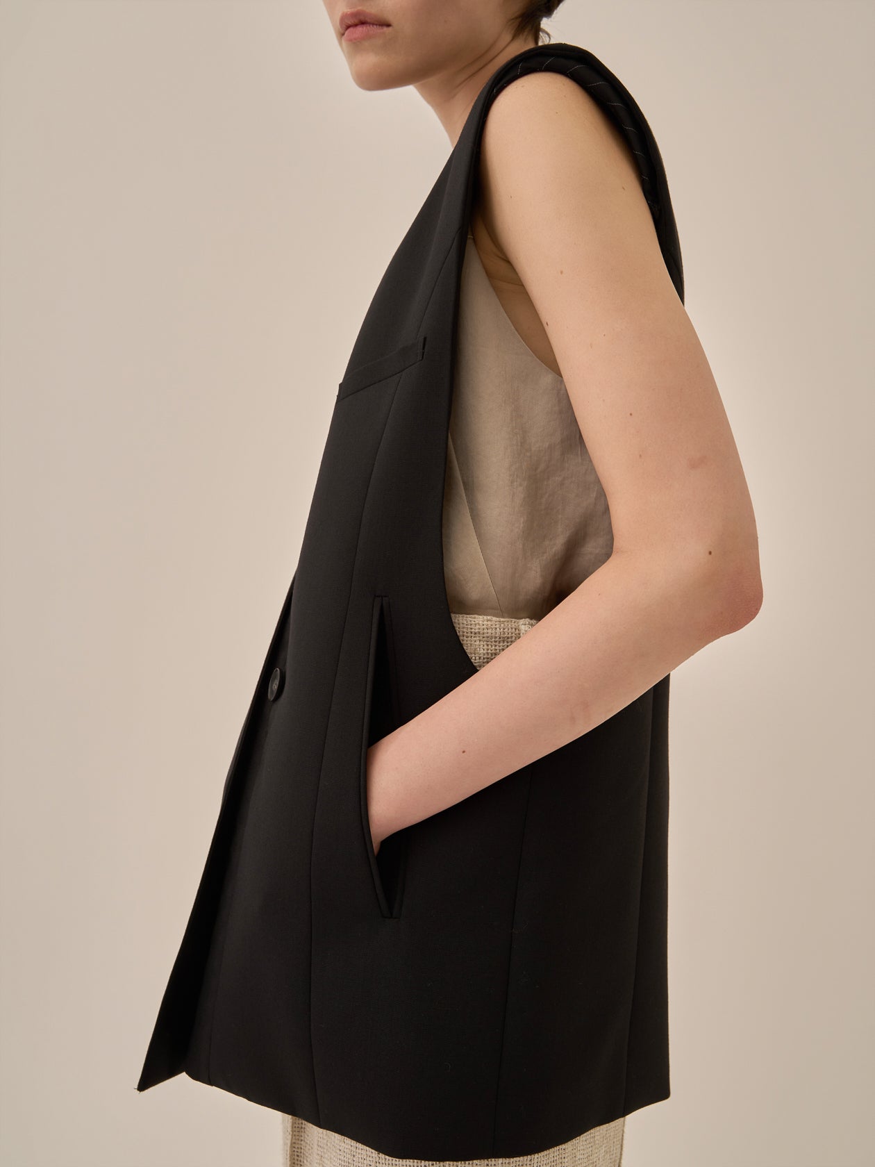 Void jacket with belt BK