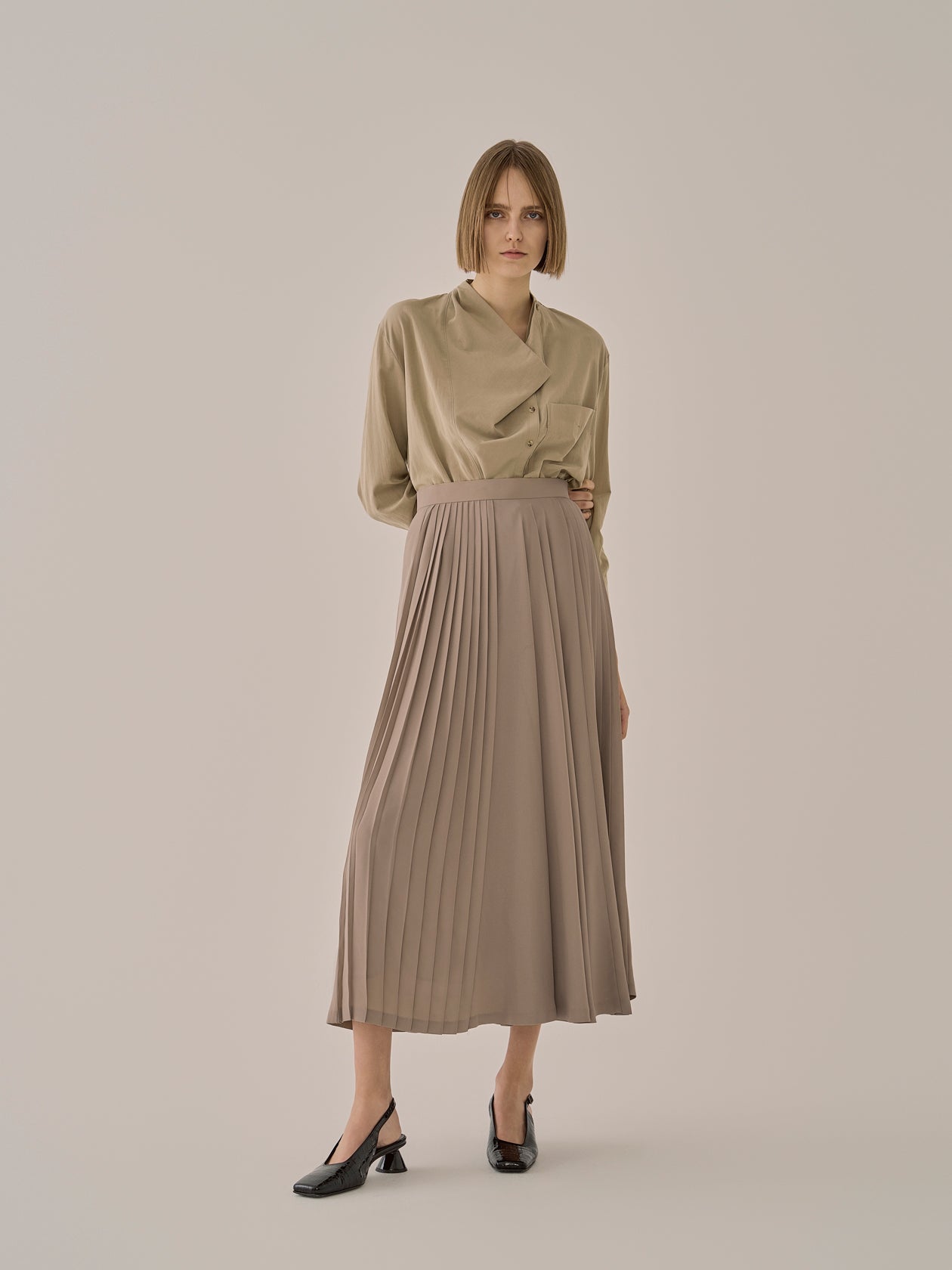 Tilda drape neck shirt BE