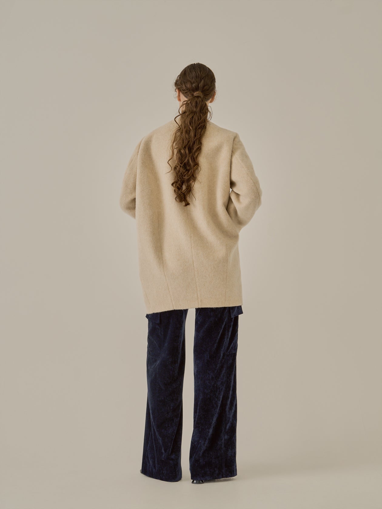 Gladys coat IV